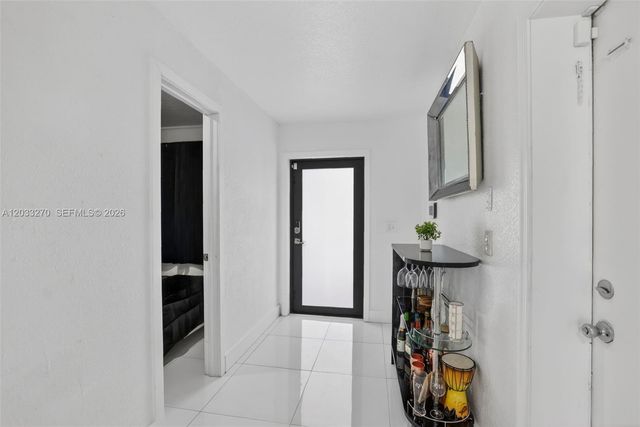 448 NW 15th Way, Fort Lauderdale, FL 33311