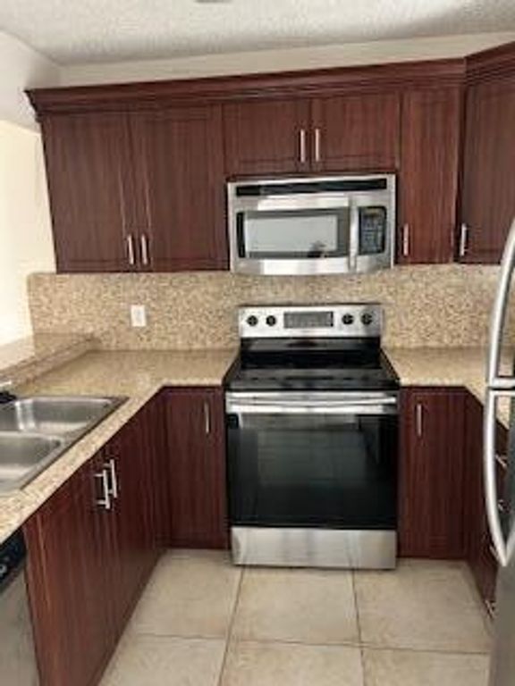 1473 W Lake Crystal Drive A, West Palm Beach, FL 33411