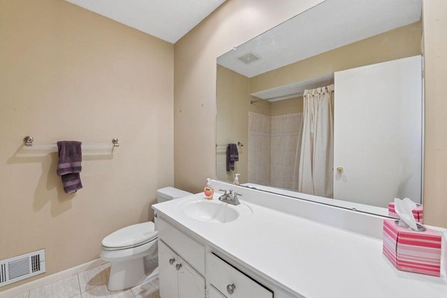 13220 Penn Avenue S, Burnsville, MN 55337