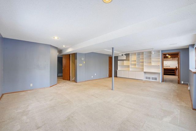 13220 Penn Avenue S, Burnsville, MN 55337