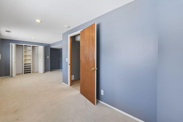 13220 Penn Avenue S, Burnsville, MN 55337