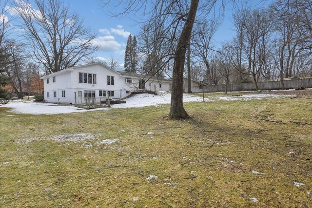 13220 Penn Avenue S, Burnsville, MN 55337