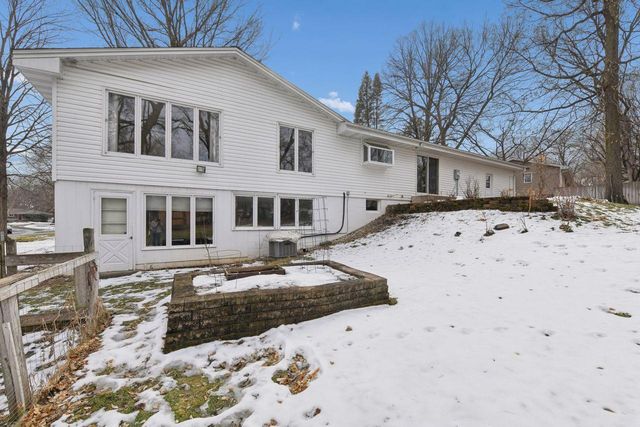 13220 Penn Avenue S, Burnsville, MN 55337