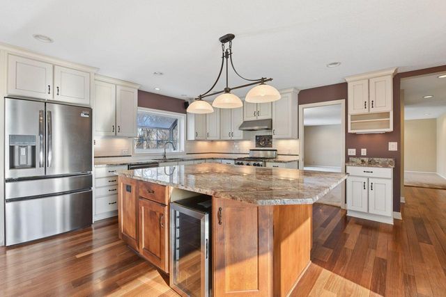 13220 Penn Avenue S, Burnsville, MN 55337