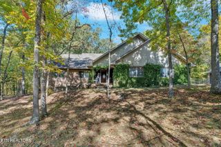 660 Armstrong Drive, Dandridge, TN 37725