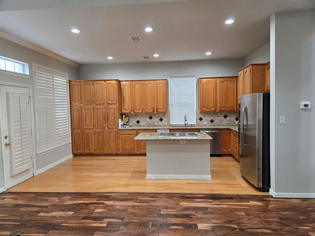 7700 Heather Ridge Court, Irving, TX 75063