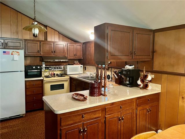 2035 West Washington Street, Bradford Town, PA 16701