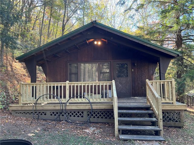 2035 West Washington Street, Bradford Town, PA 16701