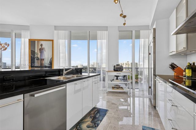 4100 Island Boulevard 1403, Aventura, FL 33160