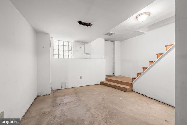 657 PORTLAND ST, Baltimore, MD 21230
