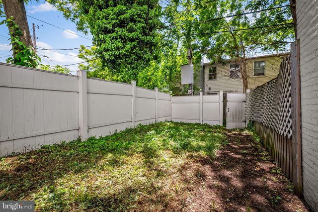 657 PORTLAND ST, Baltimore, MD 21230