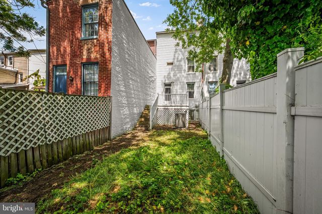 657 PORTLAND ST, Baltimore, MD 21230