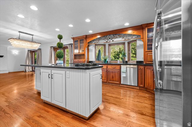 6082 BREEZE CIR, Ogden, UT 84403