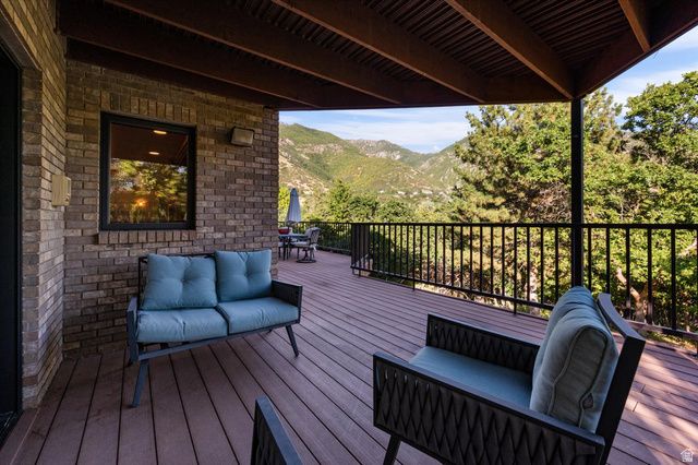 6082 BREEZE CIR, Ogden, UT 84403