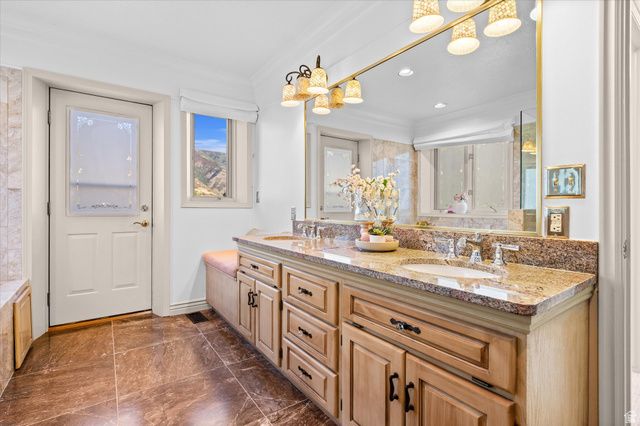6082 BREEZE CIR, Ogden, UT 84403