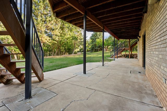 6082 BREEZE CIR, Ogden, UT 84403