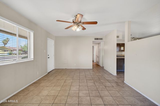 3519 W HARMONT Drive, Phoenix, AZ 85051