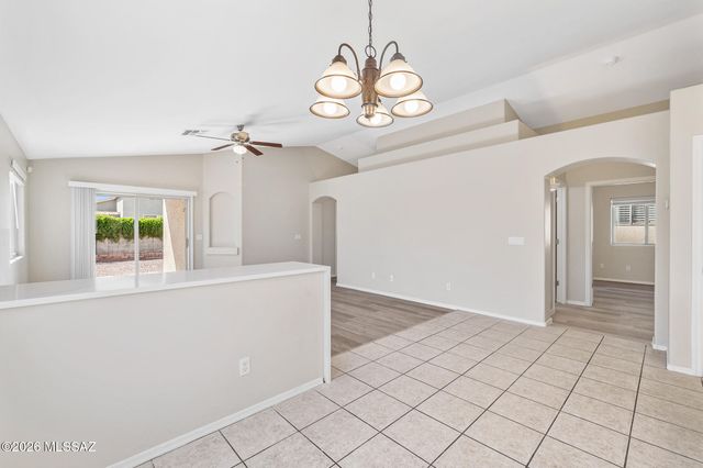 10452 E Pike Street, Tucson, AZ 85747