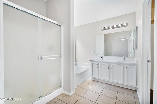 10452 E Pike Street, Tucson, AZ 85747