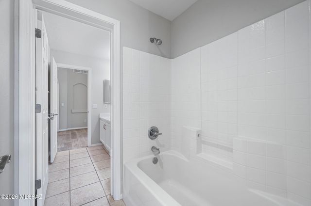 10452 E Pike Street, Tucson, AZ 85747