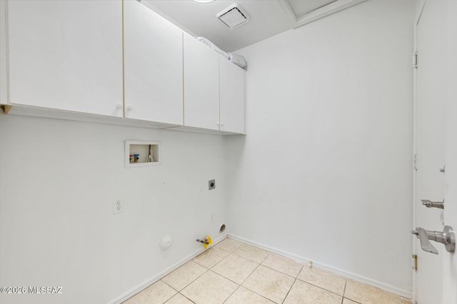 10452 E Pike Street, Tucson, AZ 85747