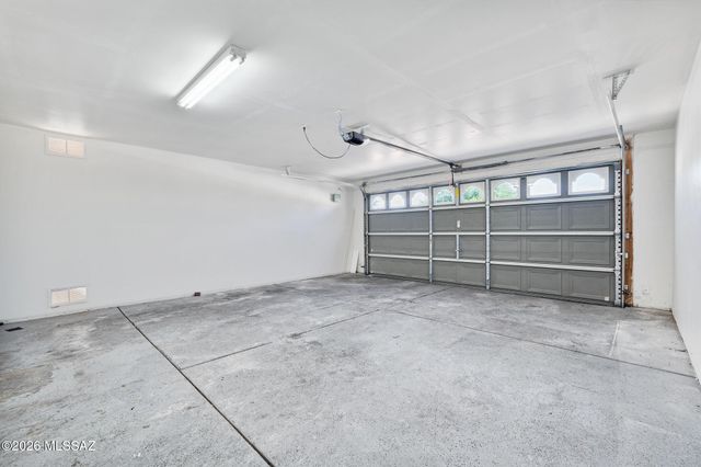 10452 E Pike Street, Tucson, AZ 85747