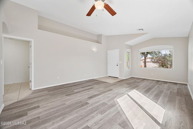 10452 E Pike Street, Tucson, AZ 85747