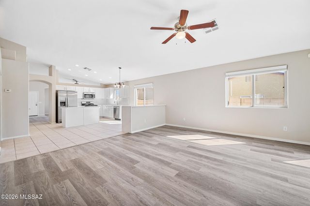 10452 E Pike Street, Tucson, AZ 85747