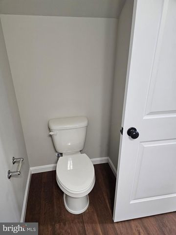 205 FAIRFAX LN, Dover, DE 19901