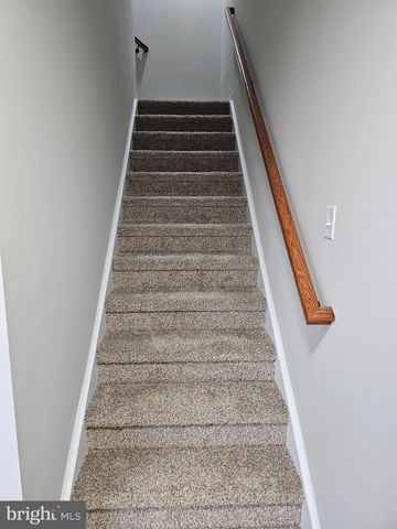 205 FAIRFAX LN, Dover, DE 19901