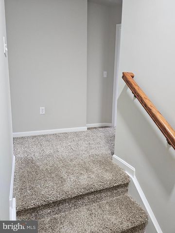 205 FAIRFAX LN, Dover, DE 19901