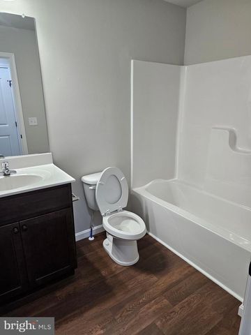 205 FAIRFAX LN, Dover, DE 19901