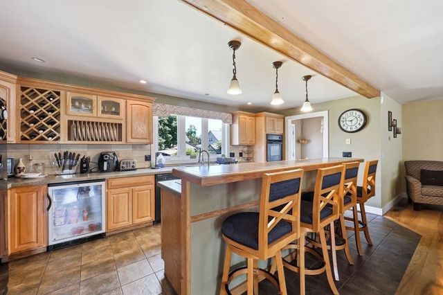 26 Paderewski Street, Chicopee, MA 01013