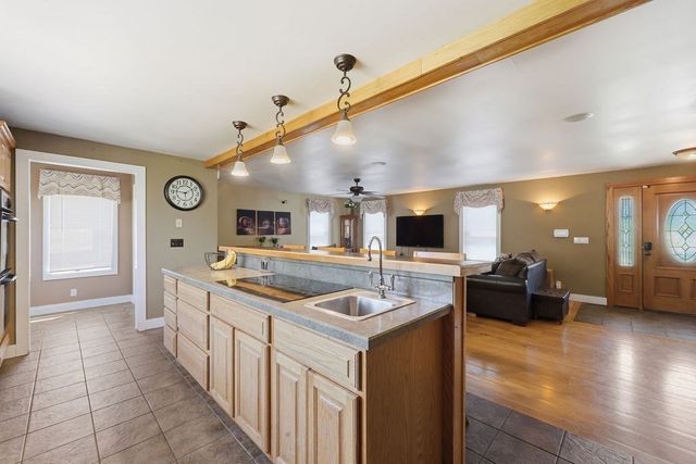 26 Paderewski Street, Chicopee, MA 01013