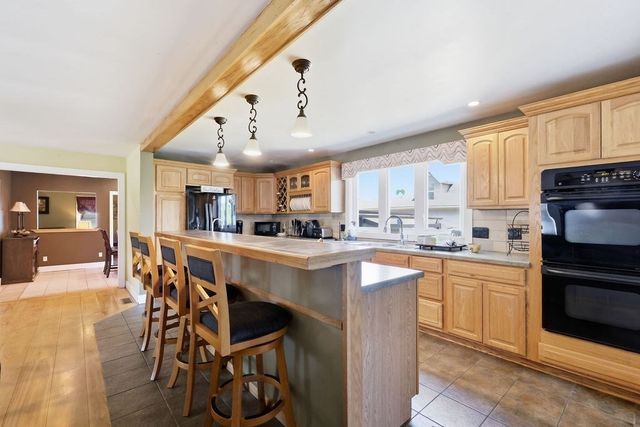 26 Paderewski Street, Chicopee, MA 01013