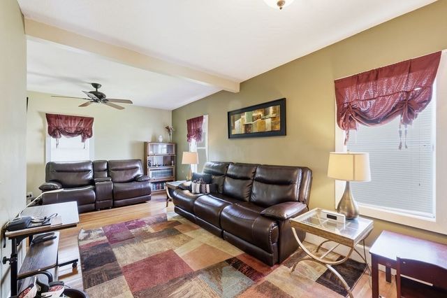 26 Paderewski Street, Chicopee, MA 01013