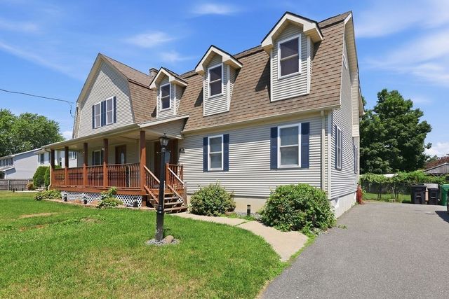 26 Paderewski Street, Chicopee, MA 01013