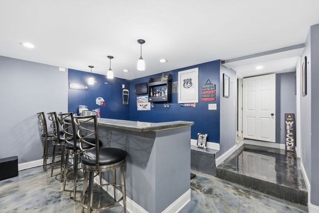 26 Paderewski Street, Chicopee, MA 01013