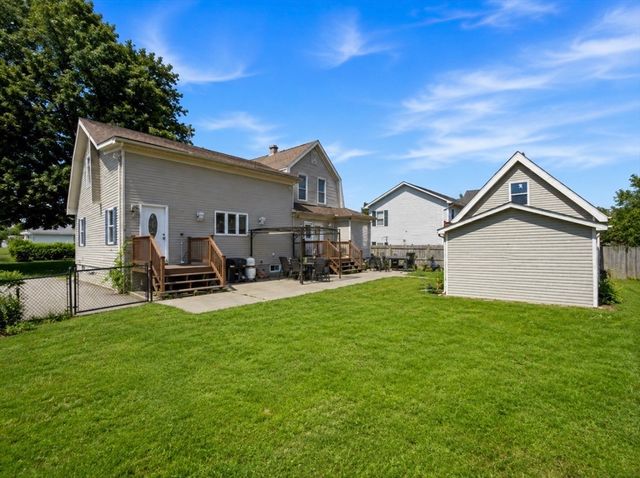 26 Paderewski Street, Chicopee, MA 01013