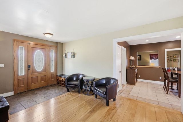 26 Paderewski Street, Chicopee, MA 01013