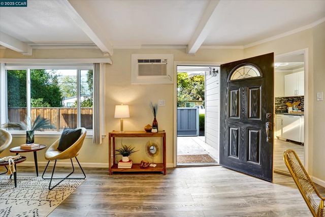 137 Diablo Ct, Pleasant Hill, CA 94523