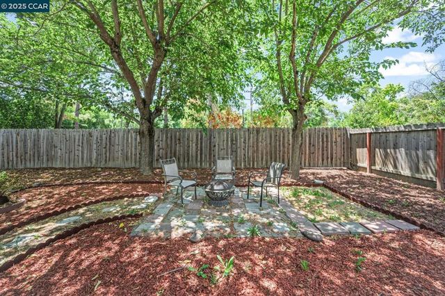 137 Diablo Ct, Pleasant Hill, CA 94523