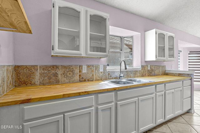 1716 WOOD QUAIL Way, El Paso, TX 79936