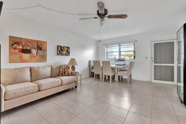 3154 Meridian Way S 2, Palm Beach Gardens, FL 33410