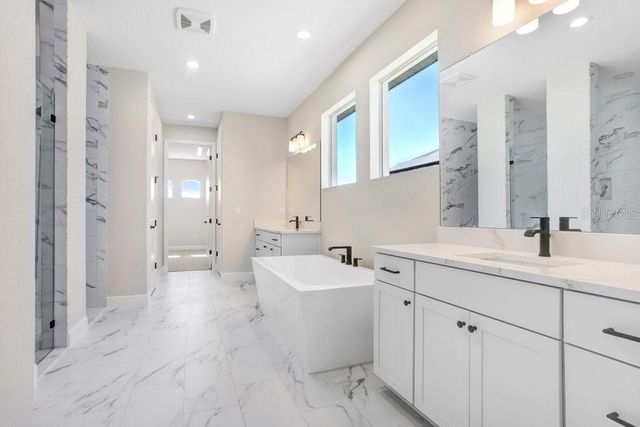 5211 LAKE VENICE DRIVE, Wimauma, FL 33598