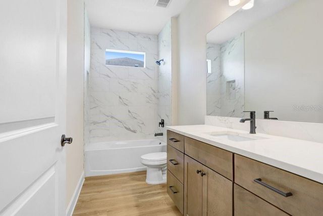 5211 LAKE VENICE DRIVE, Wimauma, FL 33598