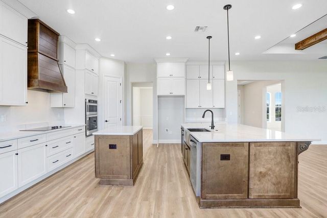 5211 LAKE VENICE DRIVE, Wimauma, FL 33598