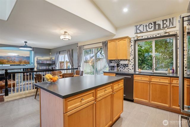 9516 173rd Street Ct E, Puyallup, WA 98375