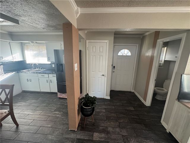 5734 Tanglewood Dr, Corpus Christi, TX 78412