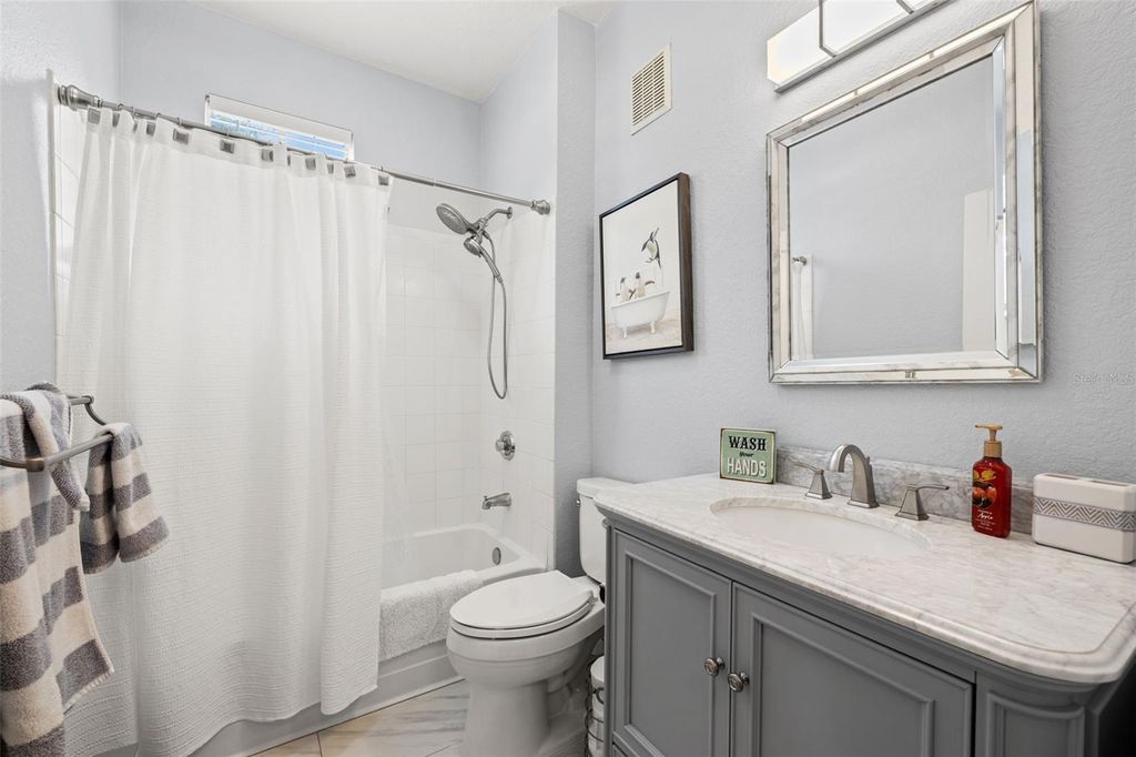 Image 20 of property listing at 5125 PALM SPRINGS BOULEVARD 13104, Tampa, FL 33647